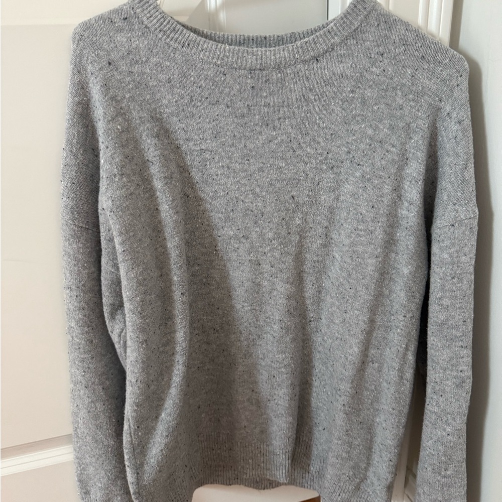 Treasure & Bond Heather Gray Crew Neck Sweater